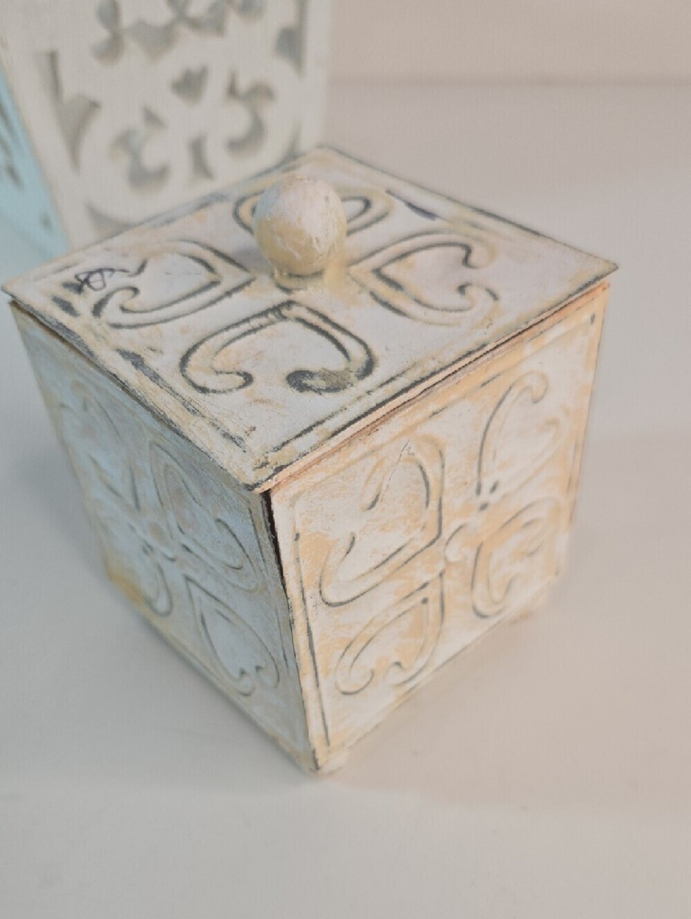 Set of 3 White Decorative Home Accent Vases and Box Shabby Chic Cottage Core - Picture 6 of 11